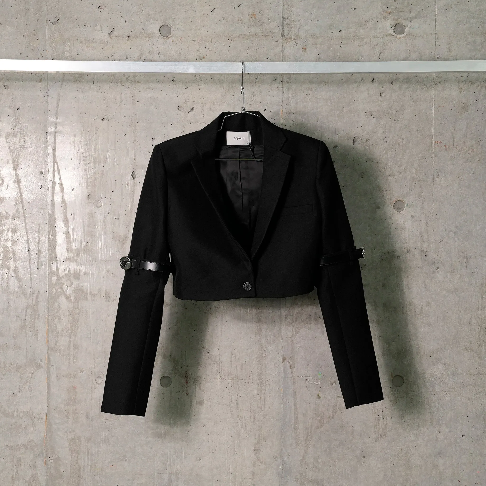 HYBRID CROPPED TAILORED JACKET / BLACK