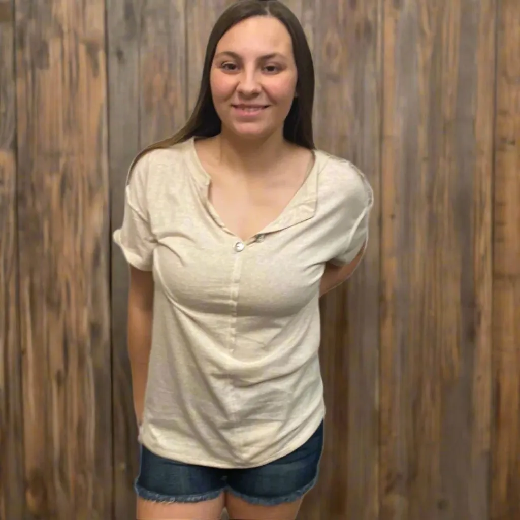 Knit Top with Detailed Buttoned Neck