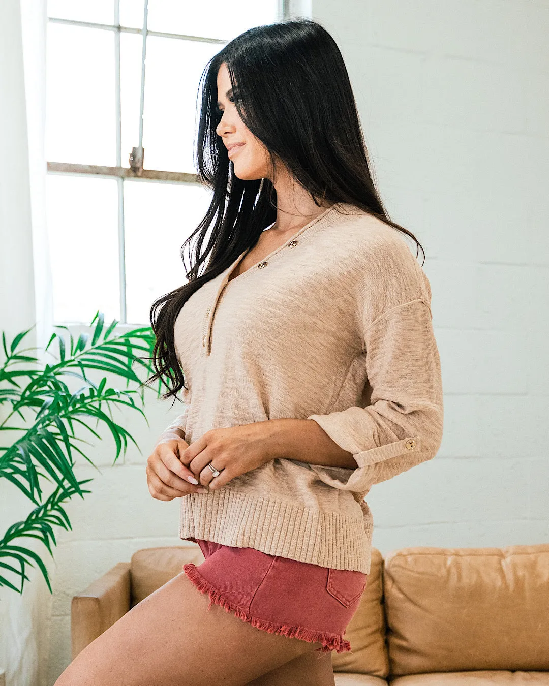 Tami Slub Knit V Neck Henley Sweater - Tan
